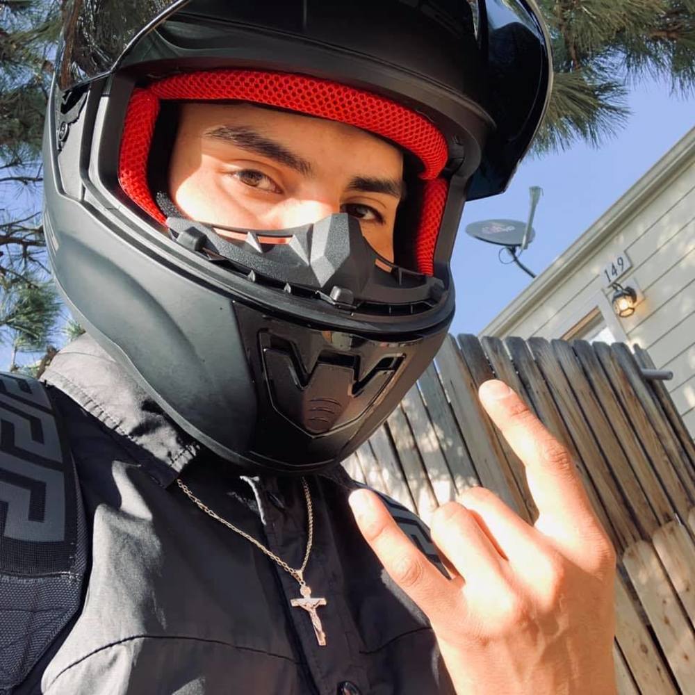 Meet your Posher, Eli